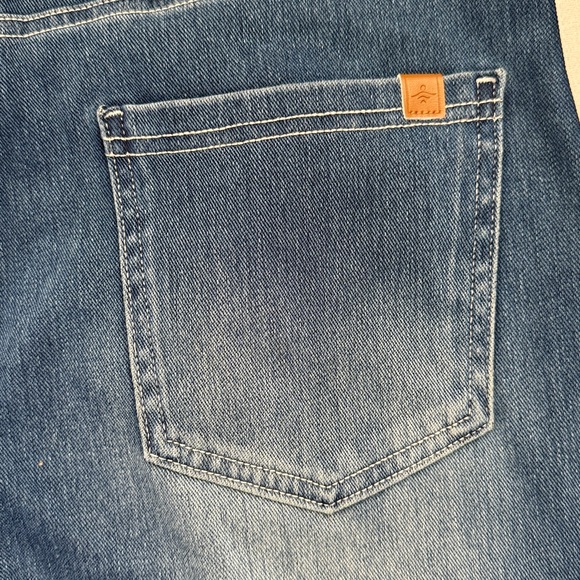 Halara Flex High Waisted Tummy Control Stripe Wide Leg Flowy Dark Wash Jeans - Picture 6 of 13